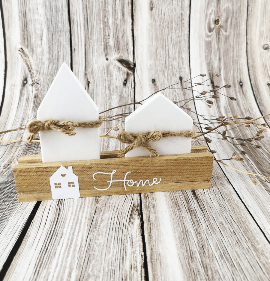 Deko Set Häuserreihe im Holzgestell und Haus Motiv