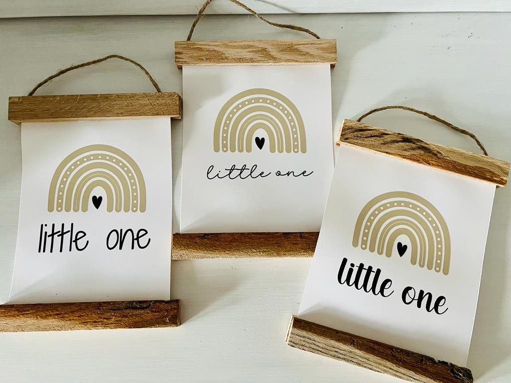 3 Poster in Bilderleisten aus Holz Little one